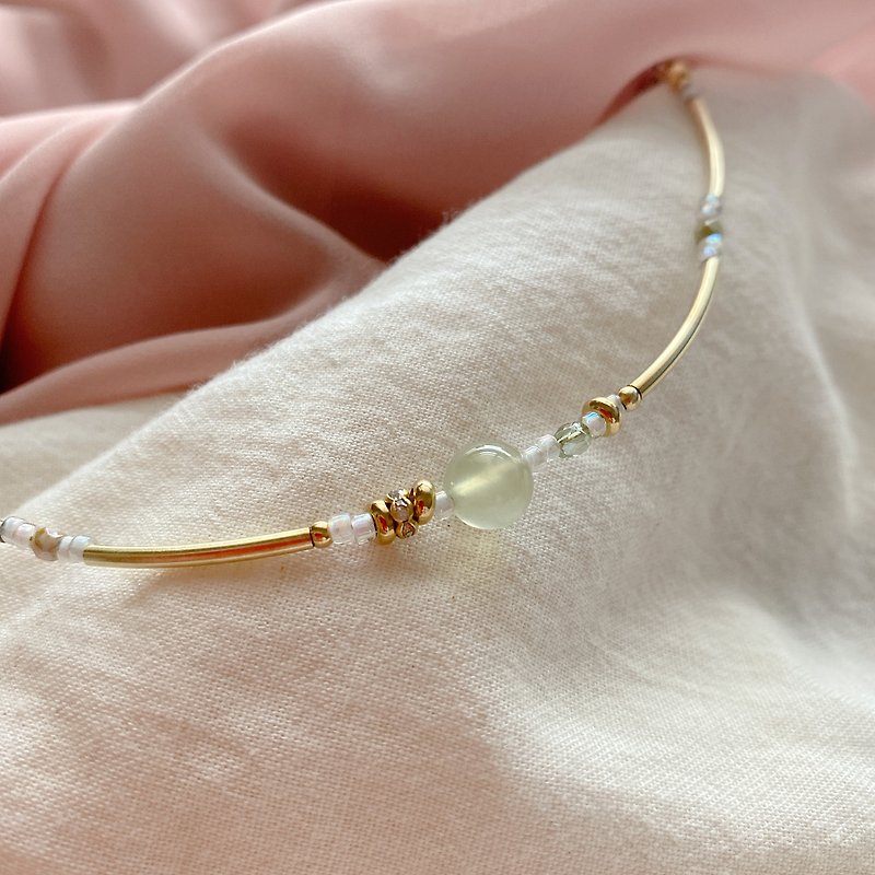 Spring - Prehnite brass handmade bracelet - Bracelets - Copper & Brass Multicolor