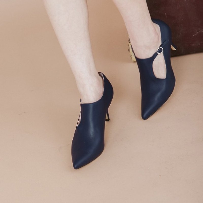 Retro arc baskets empty leather sharp pointed high-heeled blue - รองเท้าส้นสูง - หนังแท้ สีน้ำเงิน