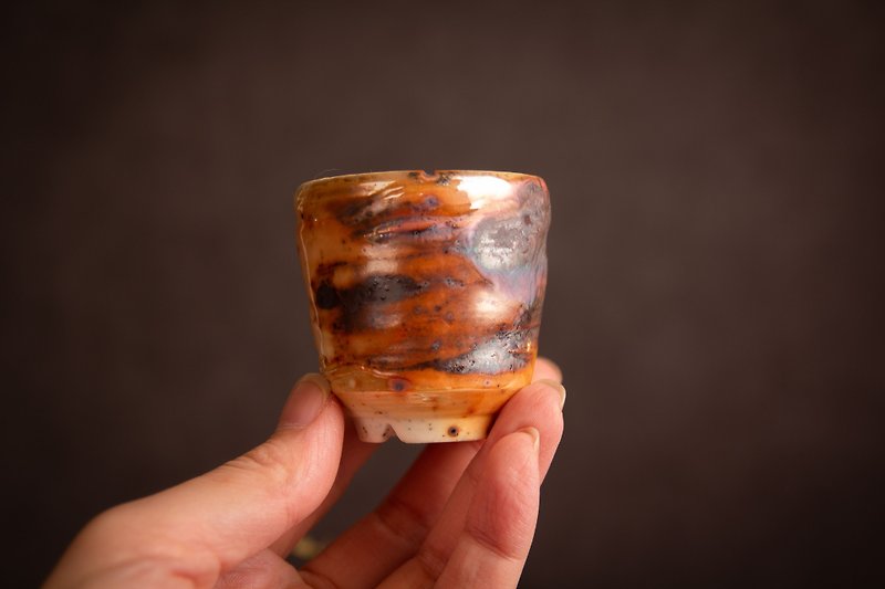 Hand-kneaded adzuki bean basin∣ Dots of starlight porcelain clay embryo∣ Bronze, pearl luster∣ Wood-fired Shino glaze - Pottery & Ceramics - Pottery 