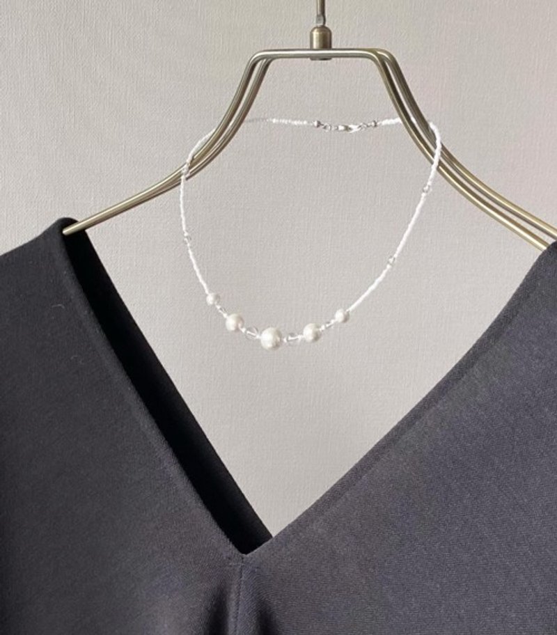ホワイト×クリスタル　コットンパールと水晶のショートネックレス - 項鍊 - 水晶 白色