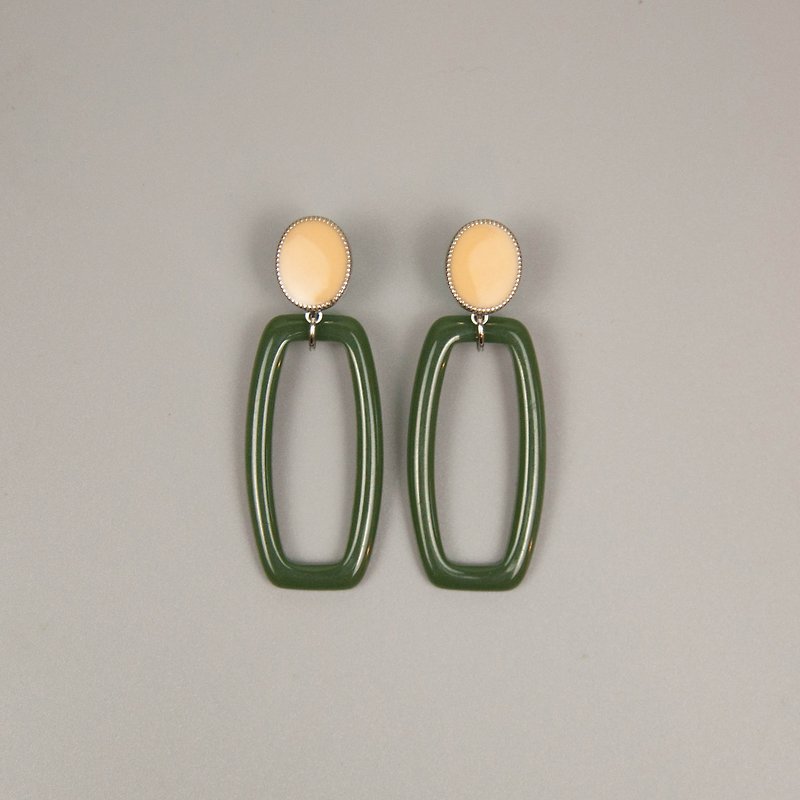 Beige and Army Green Geometric Earrings - ต่างหู - อะคริลิค สีเขียว
