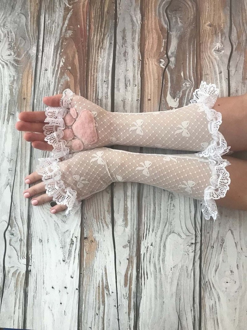 White Paws Kitten Lace Mittens - 手套 - 塑膠 白色