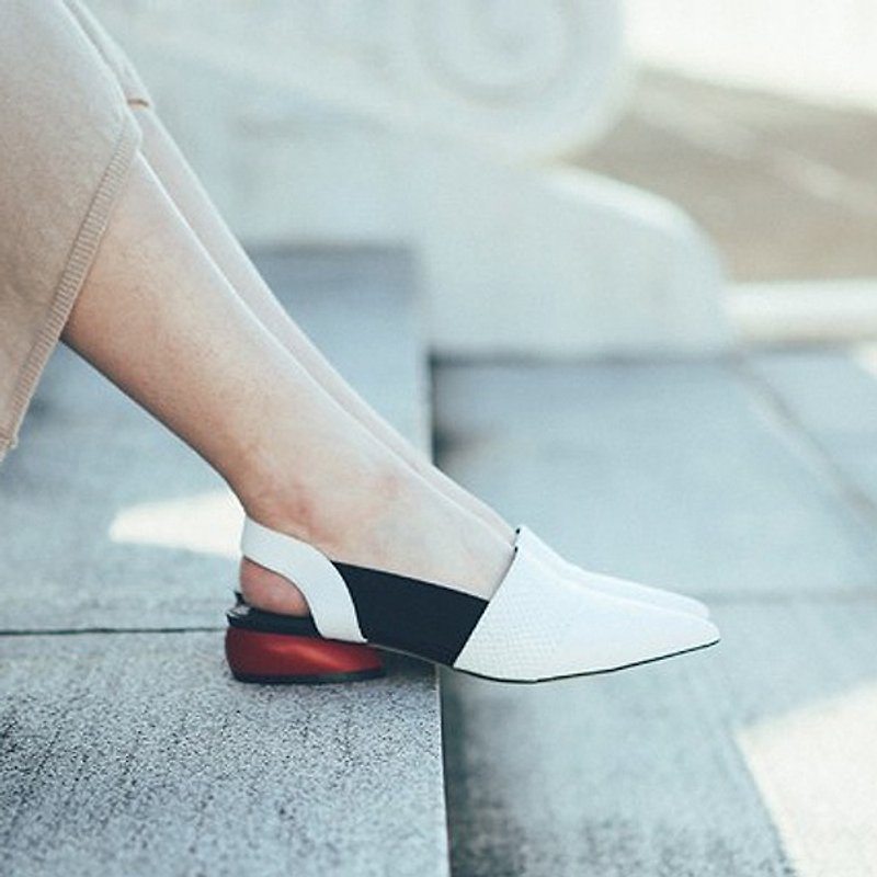 Side black bandage special arc heel type pointed leather sandals red and white - รองเท้าหนังผู้หญิง - หนังแท้ ขาว