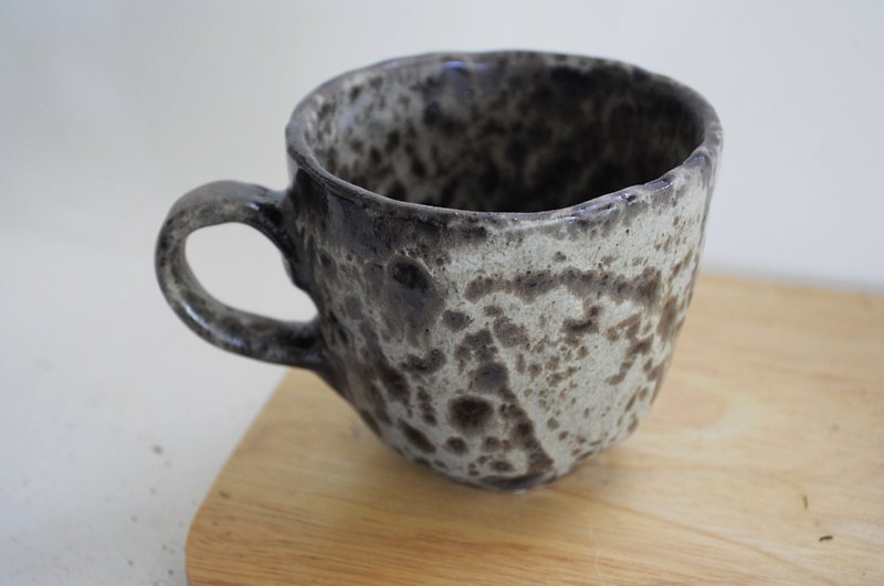 black grey mug, 6 oz. - แก้วมัค/แก้วกาแฟ - เครื่องลายคราม สีเทา