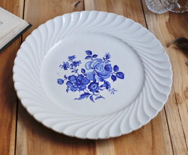 Blue 2024 flower plates