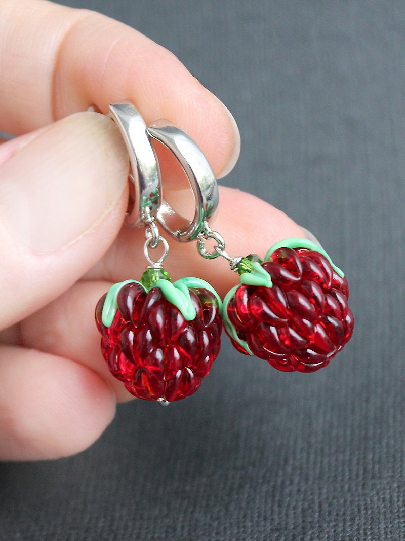 แก้ว ต่างหู สีแดง - Raspberry Earrings