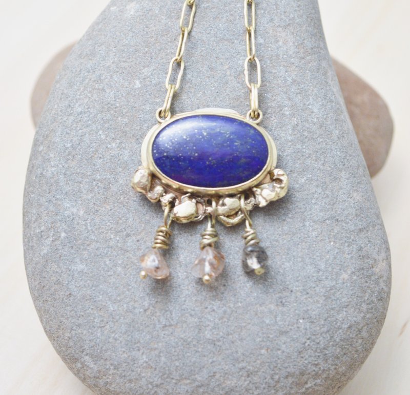 心生活系列‧內在指引‧04-青金石・髮晶・冰晶・手工黃銅鍊項鍊 - 項鍊 - 銅/黃銅 多色