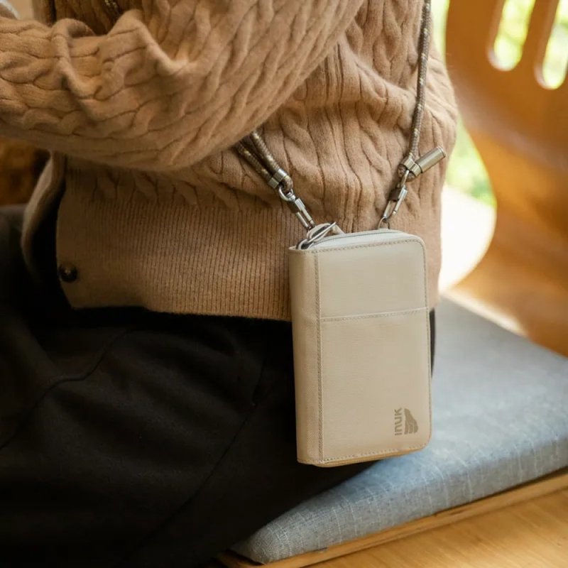 全境防水 多功能護照旅行包  Water_Shed Passport Holder 奶茶色 - 錢包/皮夾/長短夾 - 環保材質 卡其色