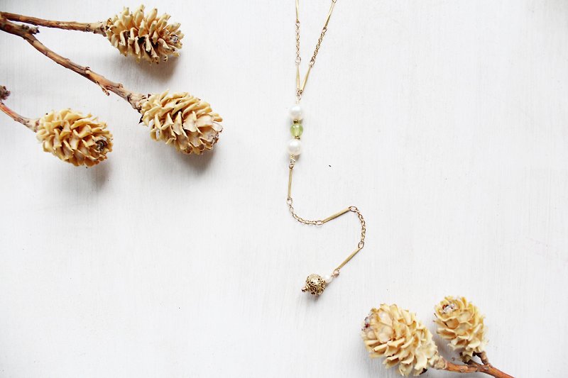 August Birthstone - Peridot Peridot Pearl Design Style Y Long Necklace - สร้อยคอ - เครื่องเพชรพลอย สีเขียว