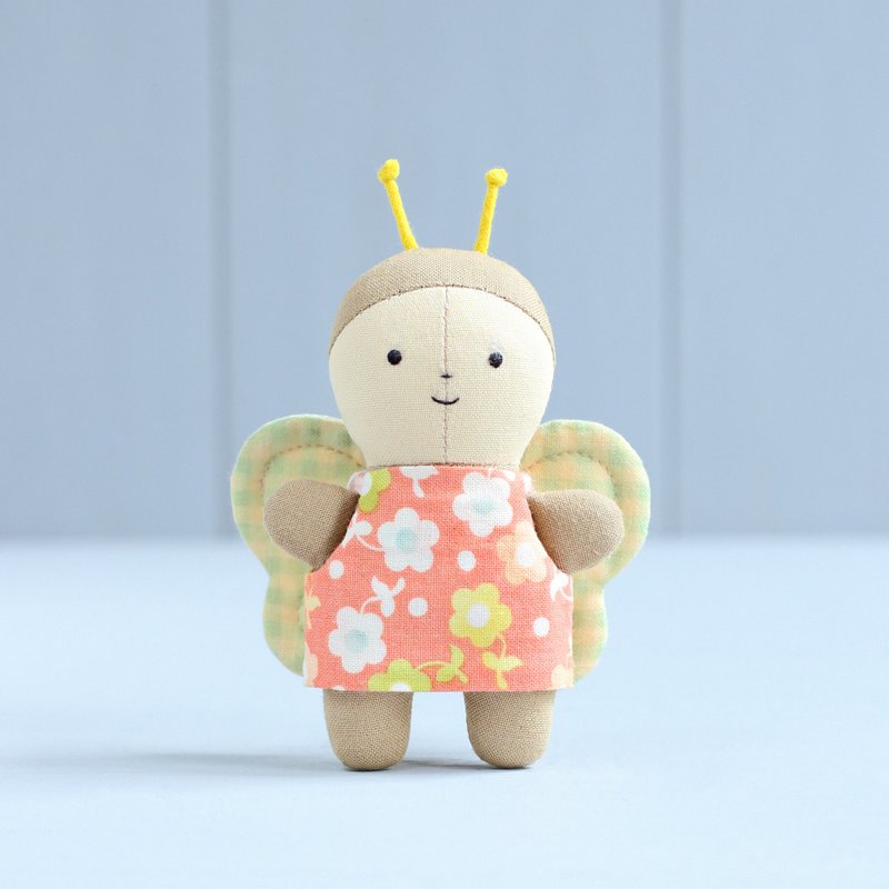PDF Pocket Butterfly Stuffed Animal Sewing Pattern - 手工藝教學/工具書 - 其他材質 