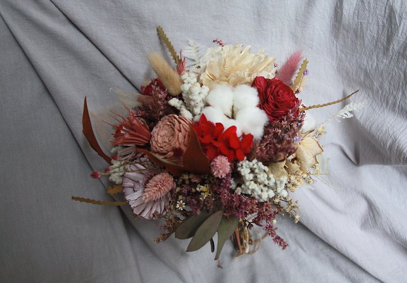 Weiqiu Maple Red Vintage Red Bridal Bouquet Outdoor Dry Flowers - Dried Flowers & Bouquets - Plants & Flowers Red