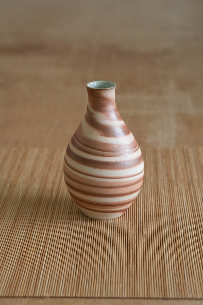 Marbled bud vase | sake bottle - แก้วไวน์ - เครื่องลายคราม สีนำ้ตาล