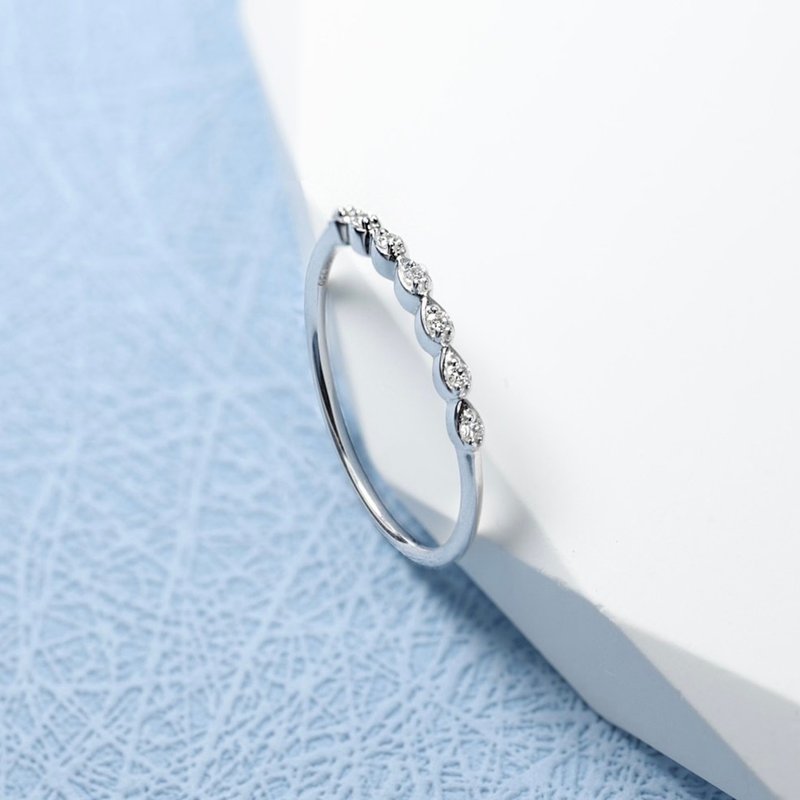 18K natural diamond ring in misty spring rain drop line ring - แหวนทั่วไป - เพชร สีเงิน