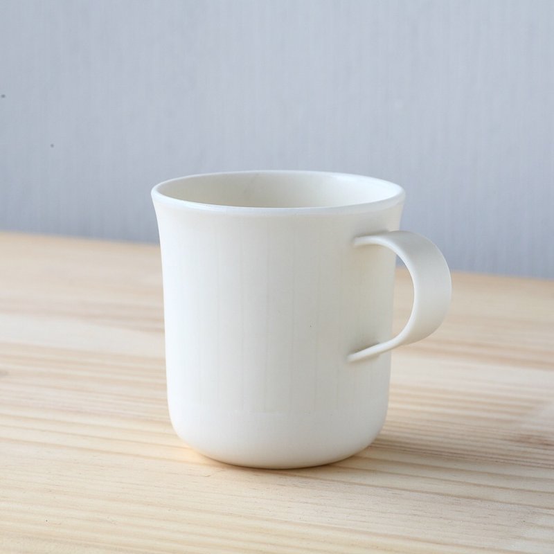 White porcelain coffee mug, Pottery, Ceramic, - แก้วมัค/แก้วกาแฟ - เครื่องลายคราม ขาว