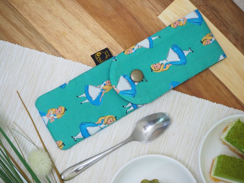 [Gi LAI] 6.5*26Cm environmentally friendly double chopsticks bag tableware bag-Alice girl - ช้อนส้อม - ผ้าฝ้าย/ผ้าลินิน สีเขียว