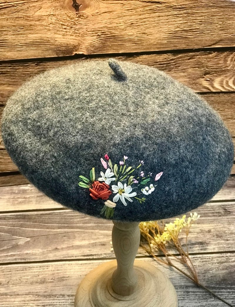 原創設計帽子新款秋冬羊毛手工刺繡帽子 - 帽子 - 羊毛 灰色