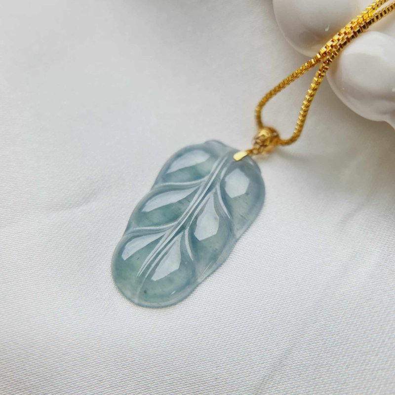 Dangerous material sea blue leaf pendant | natural grade A jadeite - สร้อยคอ - หยก 