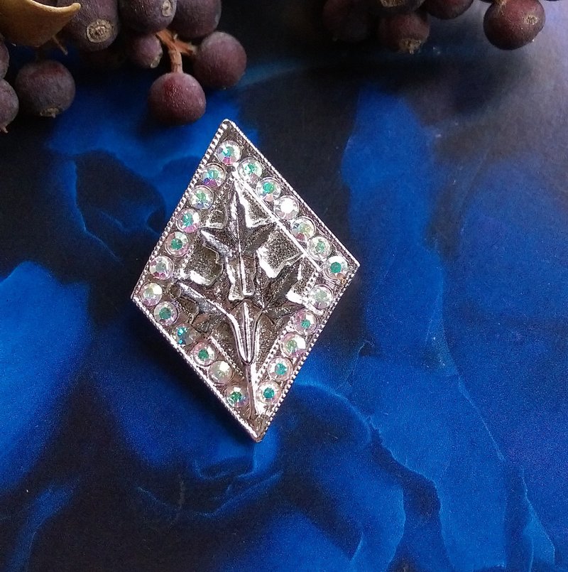 【美國西洋古董飾品】銀色調 個性  別針  胸針 - 徽章/別針 - 其他材質 金色