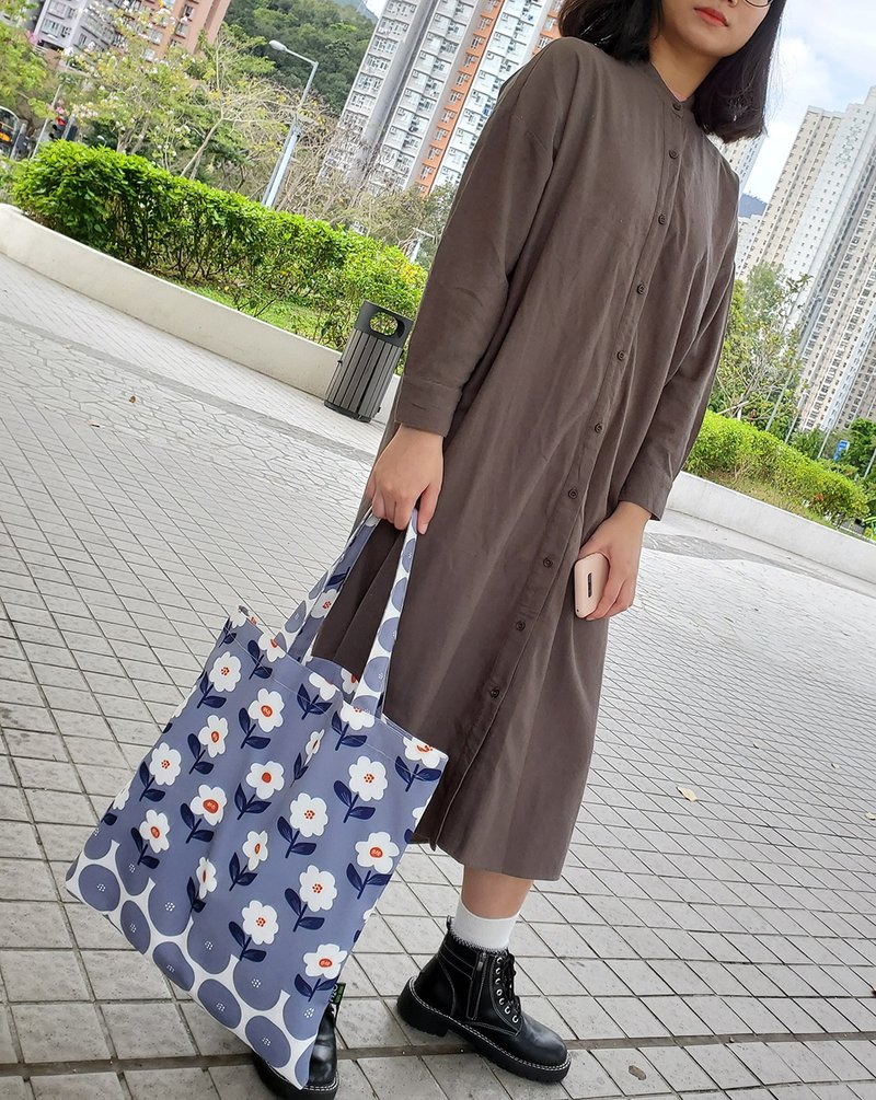 canvas tote bag , Grey white flower bag - กระเป๋าถือ - เส้นใยสังเคราะห์ 