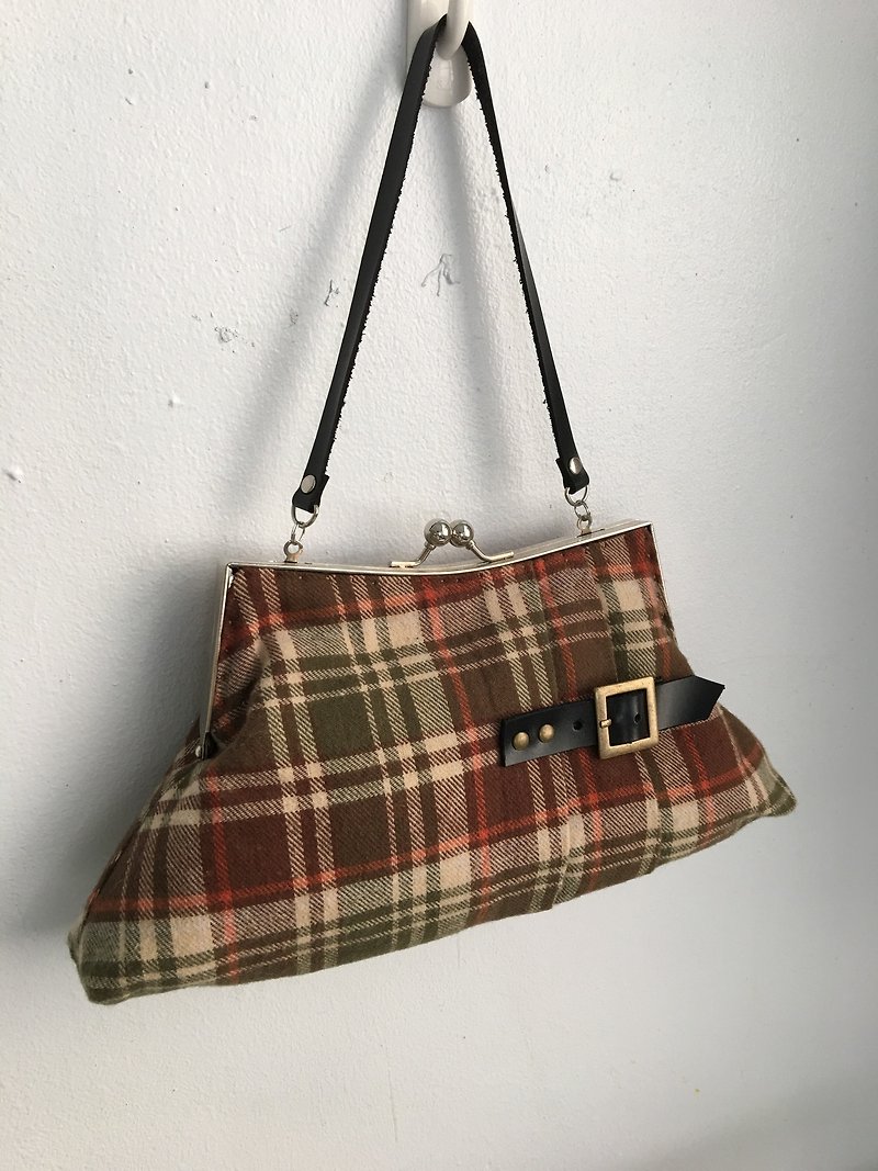 Frame bag/bag/Handbag/Kisslock Clutch/Scottish skirt - Clutch Bags - Wool Green