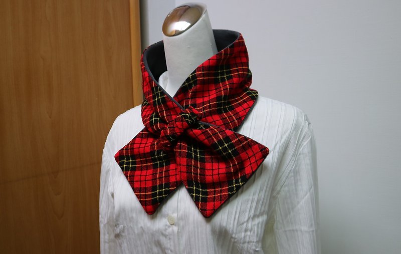Adjustable short scarf. Scarf warm scarf double-sided two-tone color for adults and children - ผ้าพันคอถัก - วัสดุอื่นๆ หลากหลายสี