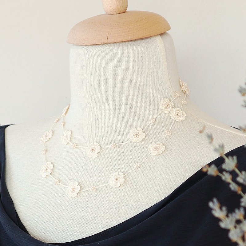 OYA crochet 90cm Lariet【MARY】Ivory - Necklaces - Thread White