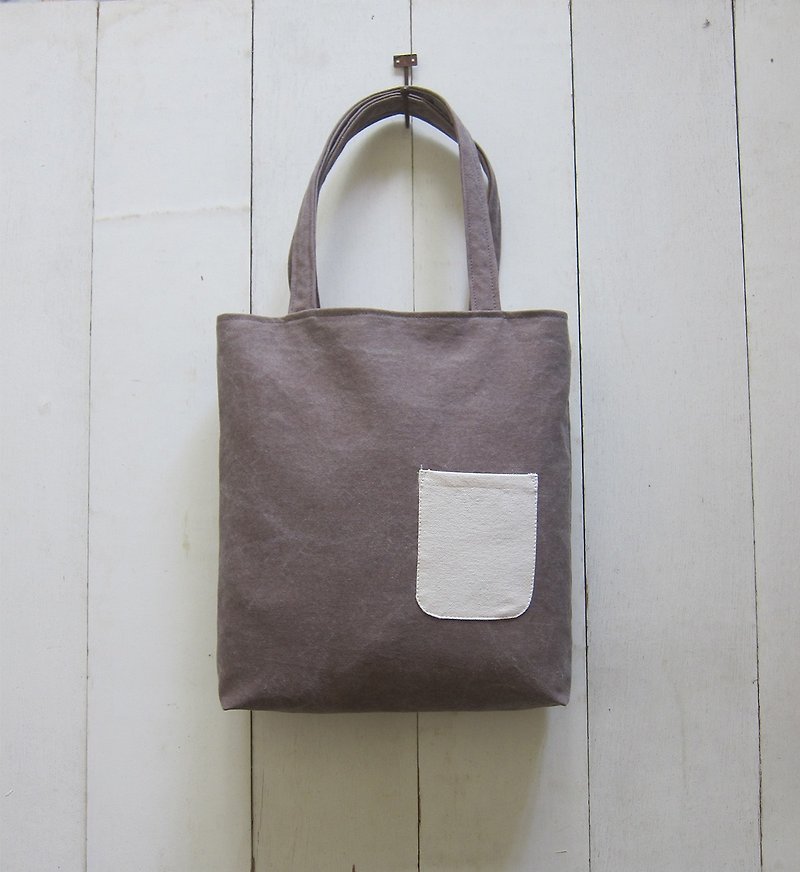 A4 Tote (Medium) -Denim + Outer Pocket (Gray+Creamy-White) - กระเป๋าแมสเซนเจอร์ - ผ้าฝ้าย/ผ้าลินิน สีนำ้ตาล