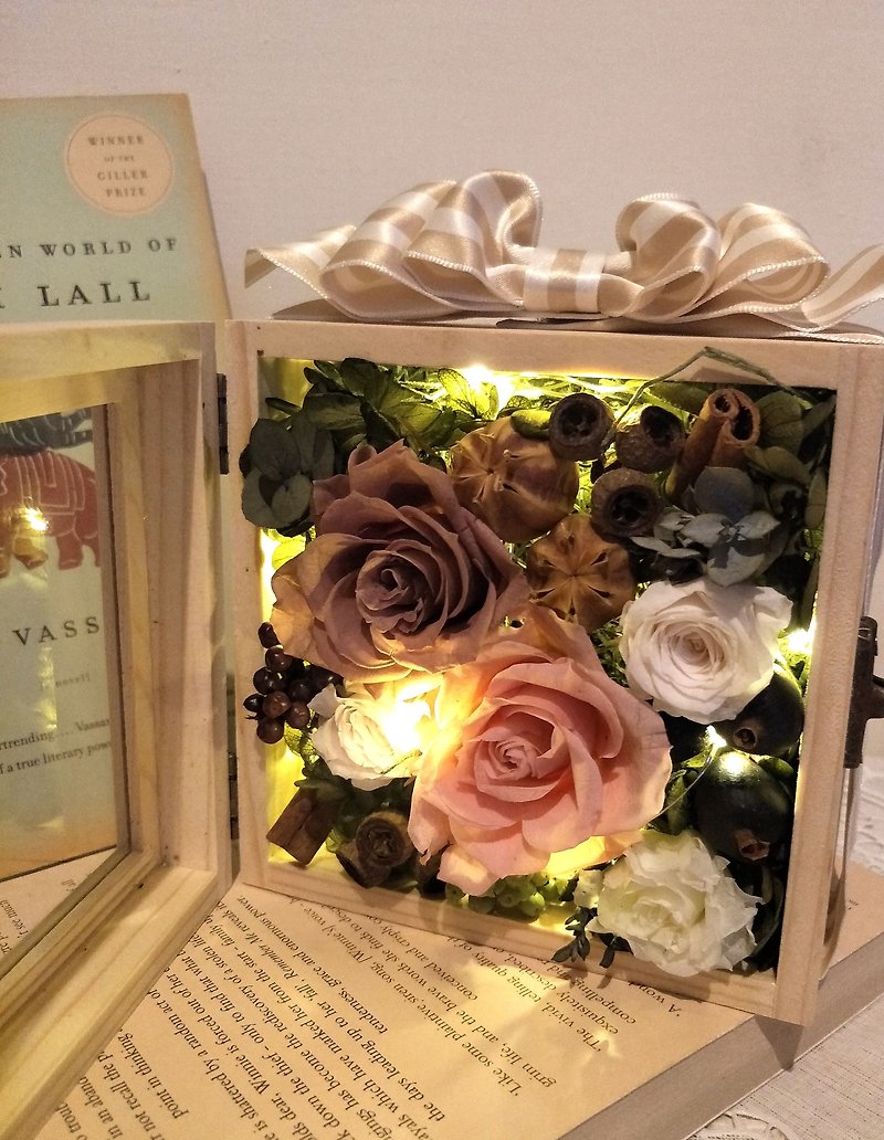 l Collection of memories with lighted wooden box flower gift l*Lover*Love*Without flowers*Eternal flowers*Exchanging gifts - ตกแต่งต้นไม้ - พืช/ดอกไม้ 