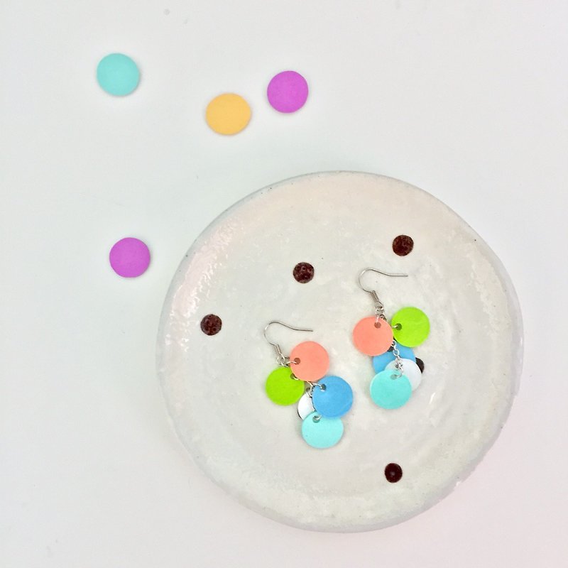 :: :: Pearl fish pancake little earrings / pink - Earrings & Clip-ons - Plastic Multicolor