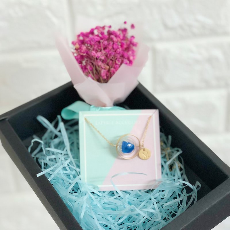 Initial A to Z Preserved Flower Glass Ball Necklace blue - สร้อยติดคอ - โลหะ สีน้ำเงิน