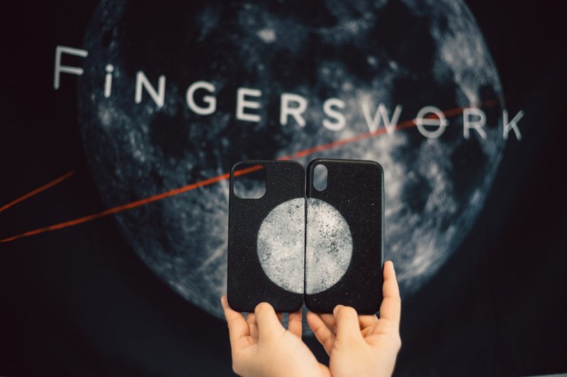 手噴月球 情侶手機殼  iPhone Case - 手機殼/手機套 - 人造皮革 