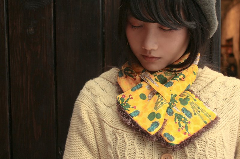 【Winter Cactus】wool short scarf/bib - ผ้าพันคอถัก - เส้นใยสังเคราะห์ สีเหลือง