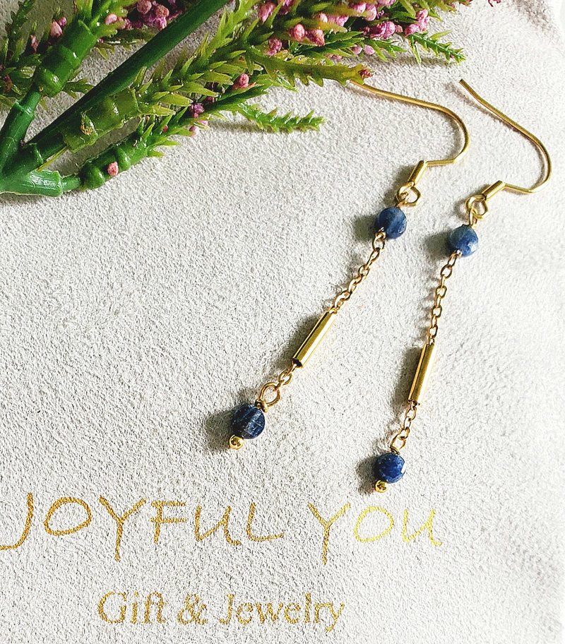 Natural sapphire dangle earring - ต่างหู - เครื่องเพชรพลอย 