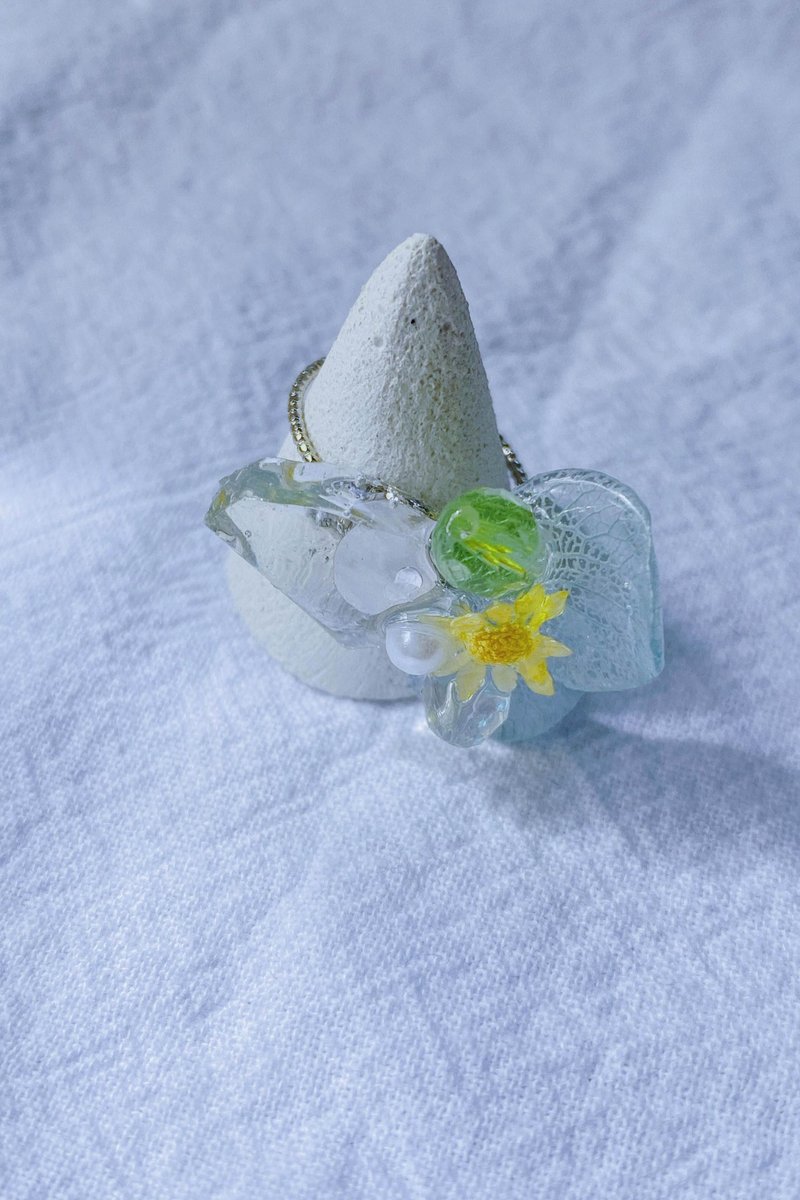 Treasure Hunting Ring真花戒指 - 耳環/耳夾/耳骨夾 - 植物．花 藍色