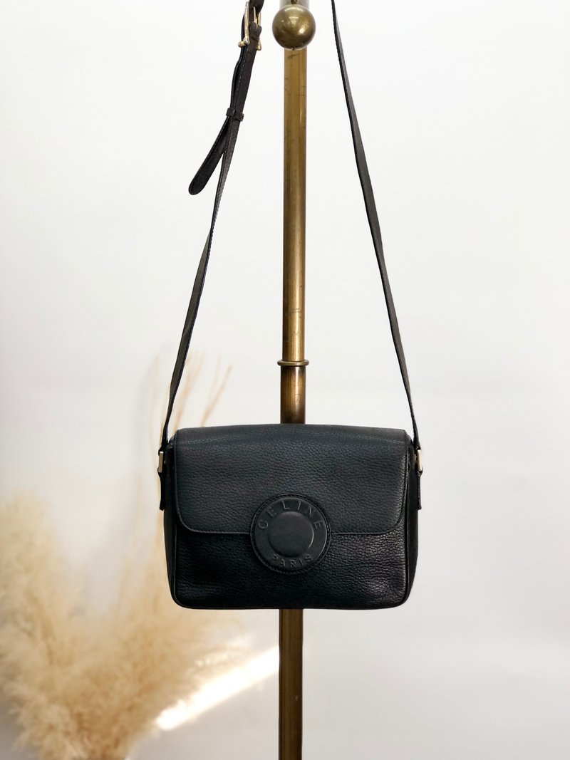 [Direct from Japan, branded used bag] CELINE shoulder bag black logo circle leather vintage old bz4cv2 - กระเป๋าแมสเซนเจอร์ - หนังแท้ สีดำ