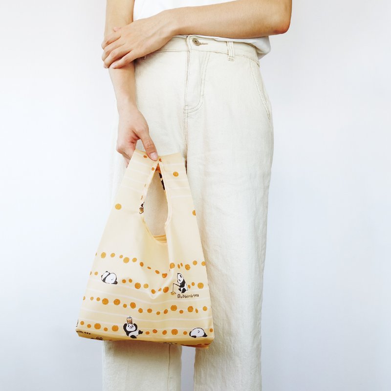 Eco-friendly shopping bag [Bag Walk-Mao Xiong Zhen Milk] with hanging bag, foldable storage - กระเป๋าถือ - เส้นใยสังเคราะห์ สีกากี