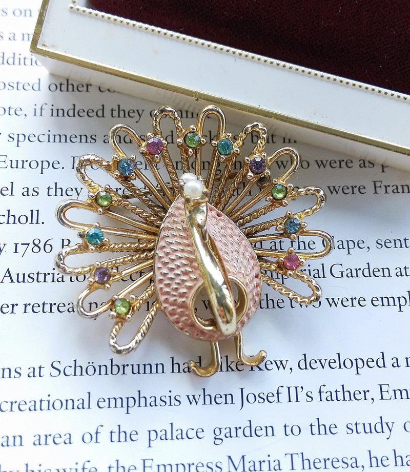 Vintage Jewelry 西洋古董飾品 立體 可愛開屏孔雀 別針 - 徽章/別針 - 其他金屬 金色
