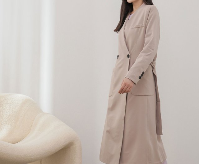 collarless trench coat