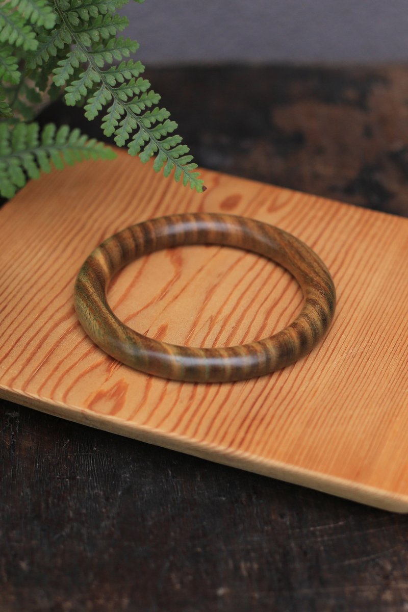 Yiranzhi Handmade Wood Art | Green sandalwood bracelet natural art health care | Customized according to wrist circumference - สร้อยข้อมือ - ไม้ 