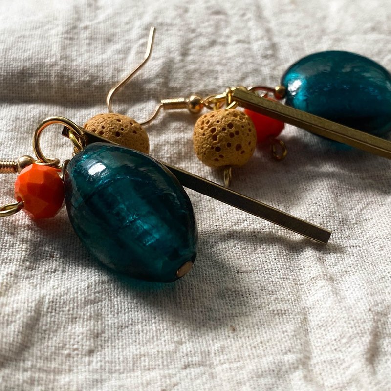 【5%營收支持性別平權】琉璃耳環・海上的日子 - 耳環/耳夾/耳骨夾 - 琉璃 綠色