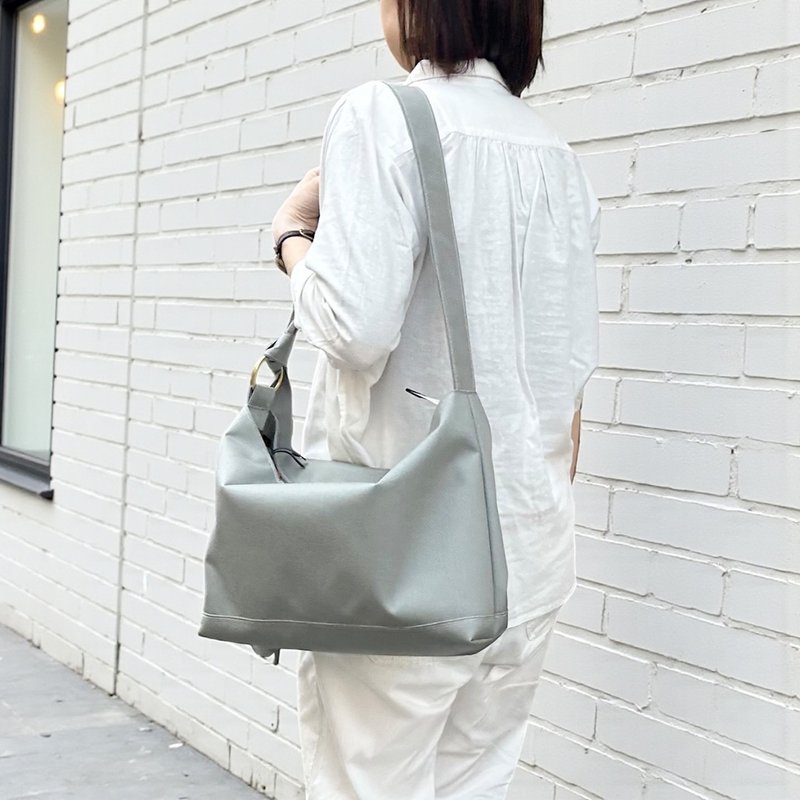 DRIFTER-M　グレー　撥水加工コーデュラナイロンショルダーバッグ - 側背包/斜背包 - 尼龍 灰色