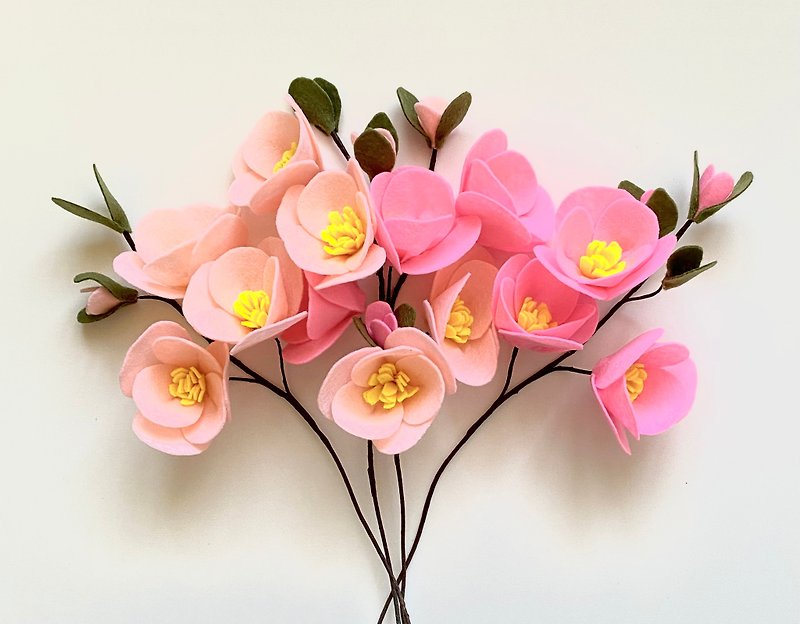 Cherry blossom branch, bouquet for home, gift for mom, felt flowers - 乾花/永生花 - 其他材質 粉紅色