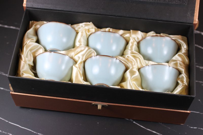 【父親節禮物】天青汝窯 紫口開片 葵口六杯組 名家葉敏祥作品 - 茶壺/茶杯/茶具 - 陶 