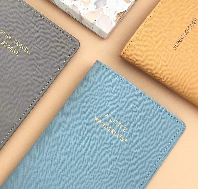 Personalized Leather Passport Holder (Cloudy Blue) - 其他 - 真皮 灰色