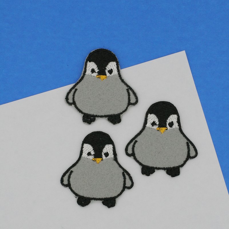 Mini Penguin Iron Patch (Grey; Baby Penguin) - Knitting, Embroidery, Felted Wool & Sewing - Thread Gray