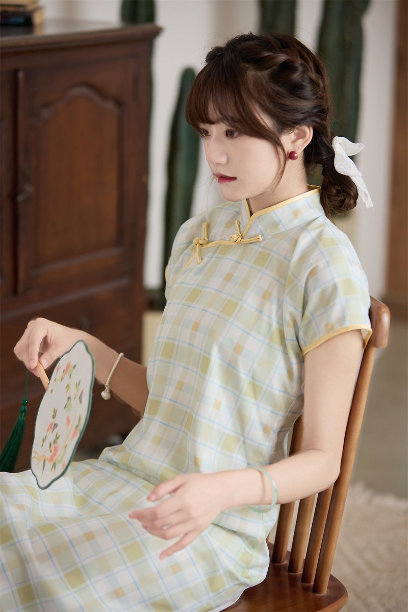 Yellow-green plaid ancient method without factory word lapel mid-length cheongsam new Chinese-style Mid-Autumn Spring Festival improved one-piece dress - Qipao - Other Man-Made Fibers Yellow