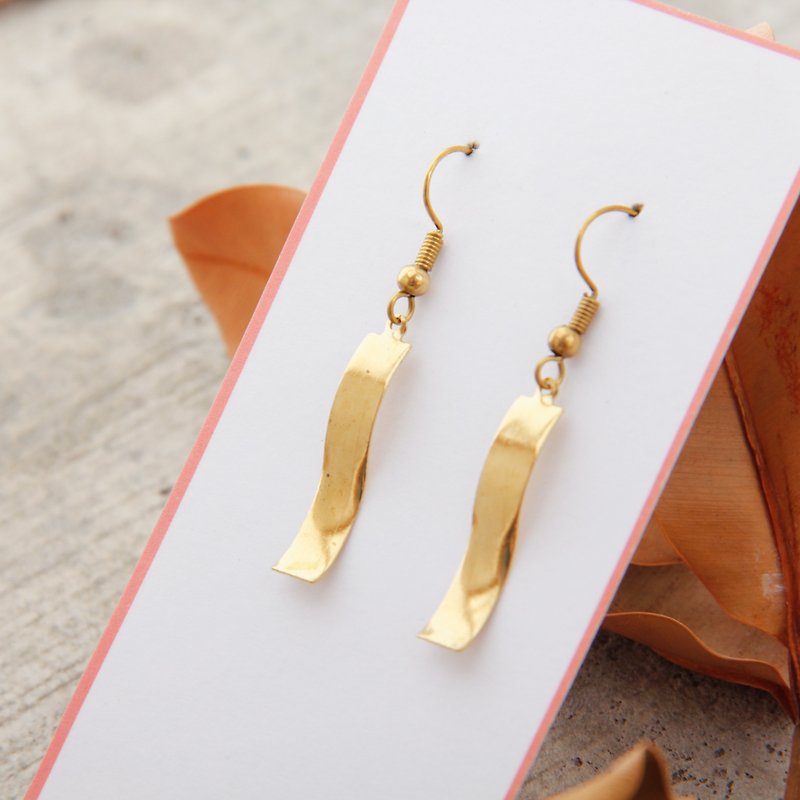 [small roll paper hand made / paper art / jewelry] basic models wild simple brass earrings - wave - Earrings & Clip-ons - Copper & Brass Gold