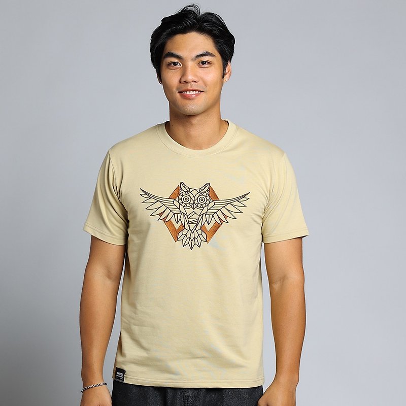 [Forest Animal Series] Geometric Owl Embroidery Unisex TEE (Khaki) - เสื้อยืดผู้ชาย - วัสดุอื่นๆ สีกากี