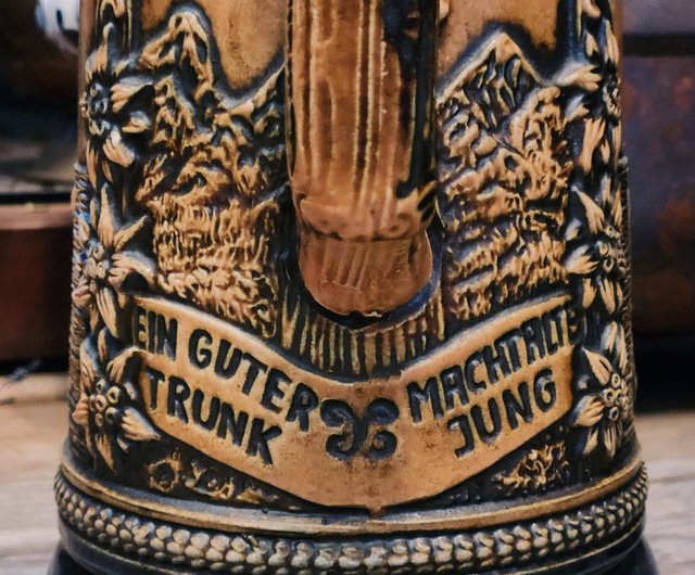 ドイツ紋章 陶器製ビールグラス 西ドイツ 1949 ～ 1990 年 ドイツの