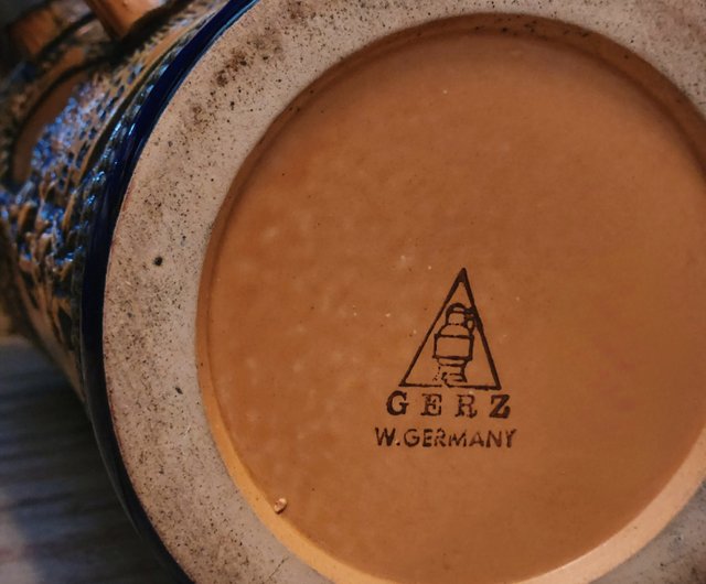 ドイツ紋章 陶器製ビールグラス 西ドイツ 1949 ～ 1990 年 ドイツのビールグラスセレクション | 中国